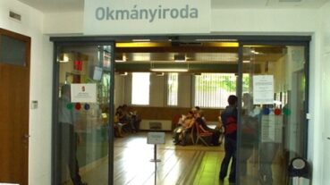 Gépjármű átírásnál már nem kell a kötelező biztosítási kötvény?